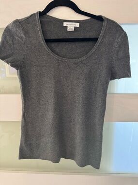 Liz Claiborne Gray Short Sleeve Scoop Neck Top